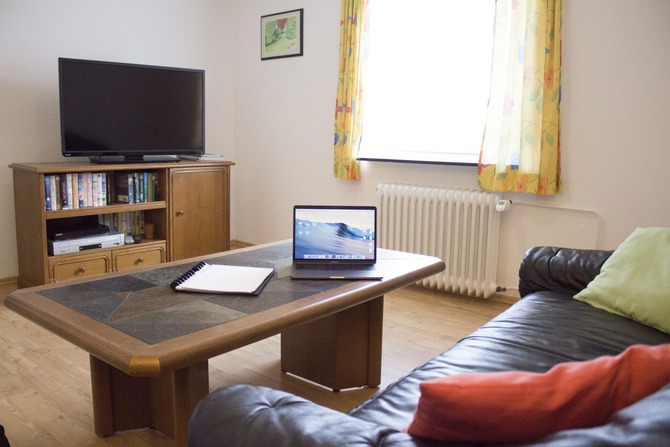Ferienwohnung in R&uuml;ting - Urlaub mit Hund bei Anders - Wohnzimmer mit 2 Sofas